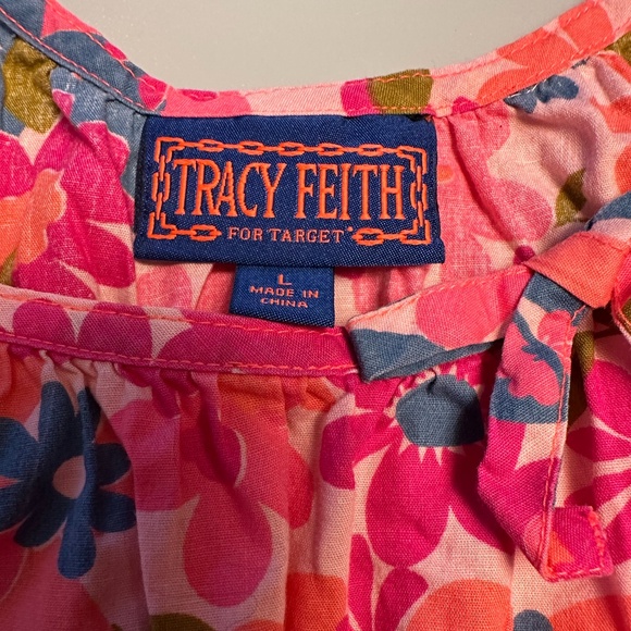 Tracy Feith for Target | Crazy Daisy Vibrant Pink Cap Sleeve Blouse Size Large - Picture 2 of 6